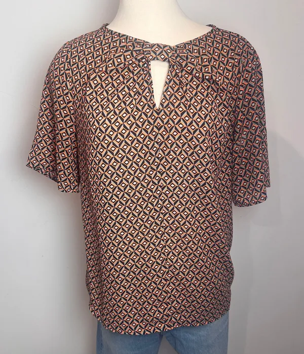 Pleione Geo Abstract Bow Detail Blouse - Image 3