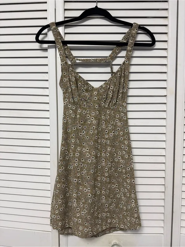 Floral Slip Mini Dress in Olive Sz small - Image 3