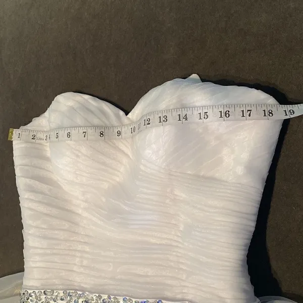 Women’s White Wedding Dress Tulle Ruffles Sweetheart Neckline Size 6 NWOT - Image 10