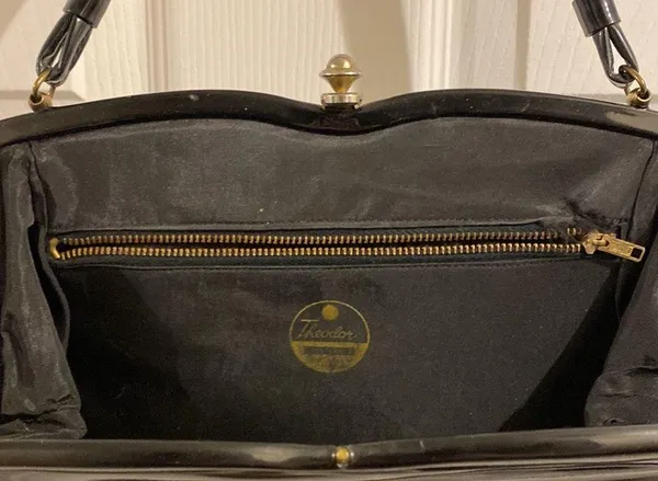 Vintage 1960’s Patent Black Theodor California Handbag - Image 4