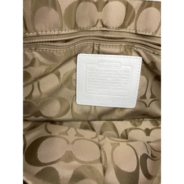 COACH Small Handbag Tan White Shoulder Travel Bag - Image 10