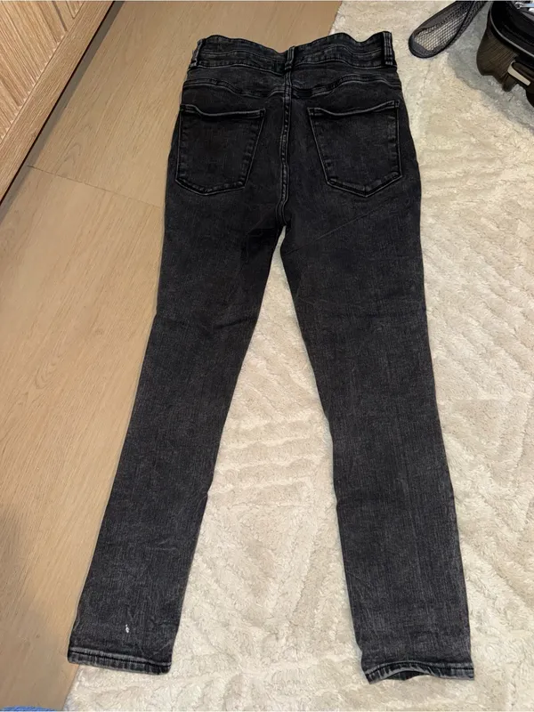 Abercrombie & Fitch Women's Skinny Washed Black Jeans - Image 4