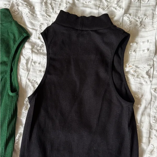 ZARA 2 Pack S Green/Black Ribbed Mock Neck Sleeveless Tank - Image 2
