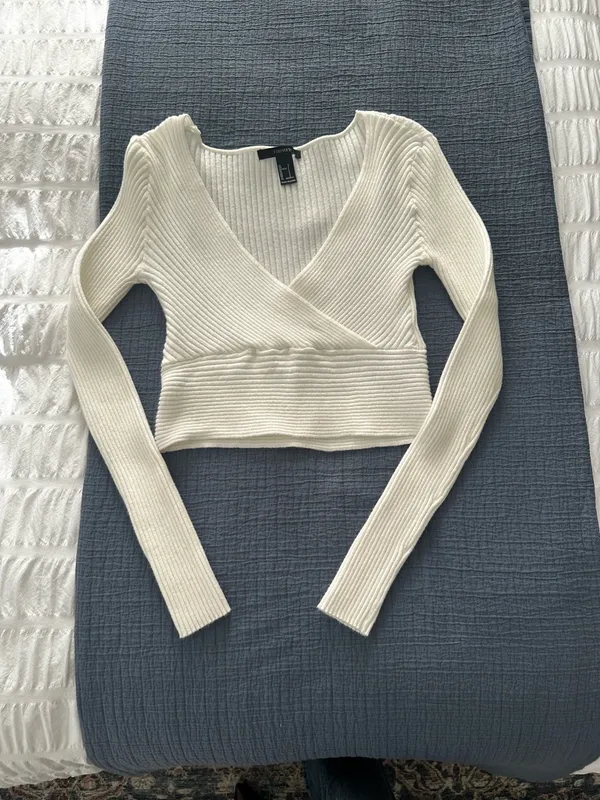 White ribbed wrap sweater - Image 2