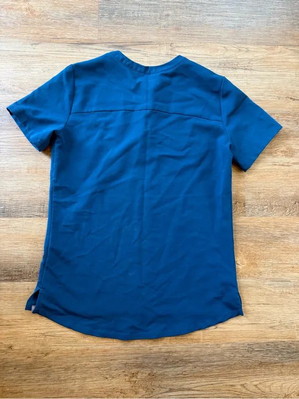 FIGS Technocal Collection Navy Short Sleeve Women's Top XXS - Image 2