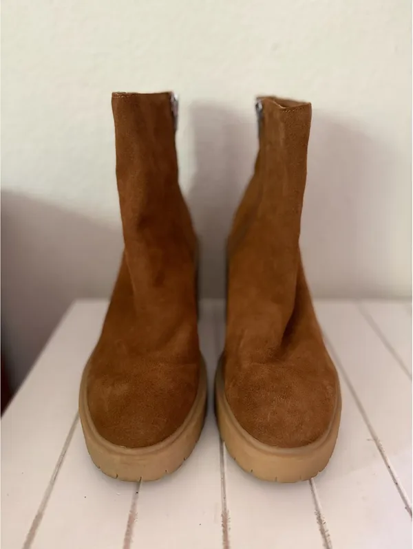 Dolce Vita camel suede platform ankle boots Brown Size 7.5 - Image 3