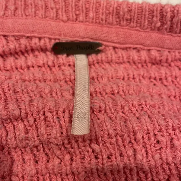 Free people pink sweater - Image 4