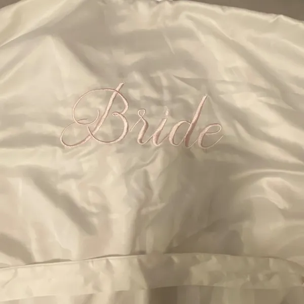 NWOT Apt. 9 Embroidered Bridal Robe - Image 3