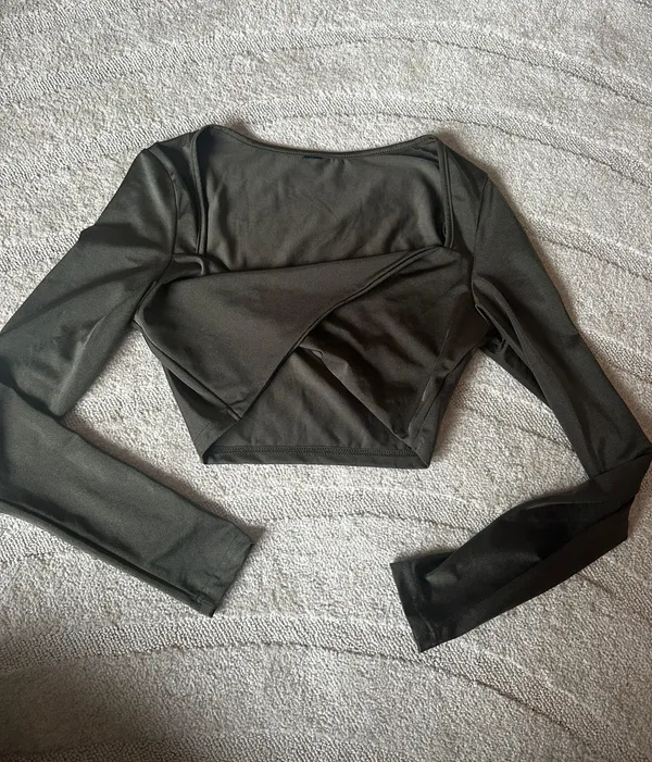 Twist Front Olive Green Crop Top Size M - Image 2