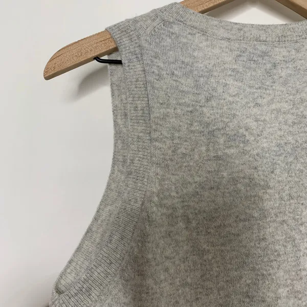Reformation Women's Gray Reese Cashmere Tank Top Small - Image 5