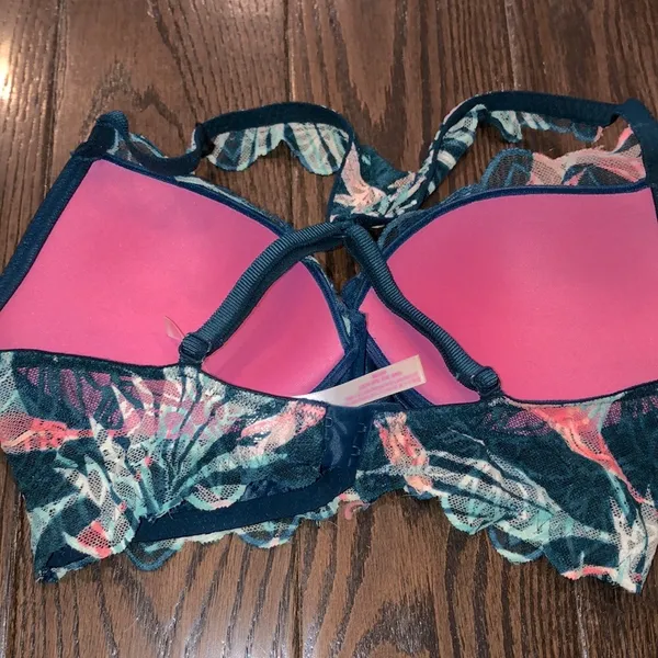 PINK VICTORIAS SECRET bra date push up size medium - Image 3
