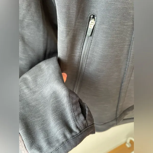 Athleta Yoga/Running Jacket Small - Image 4