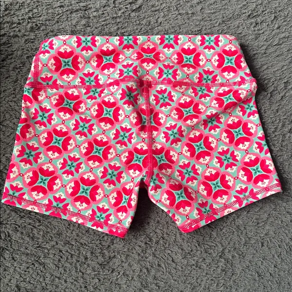 Tough Mode XS workout casual shorts floral print 3” inseam - Image 3