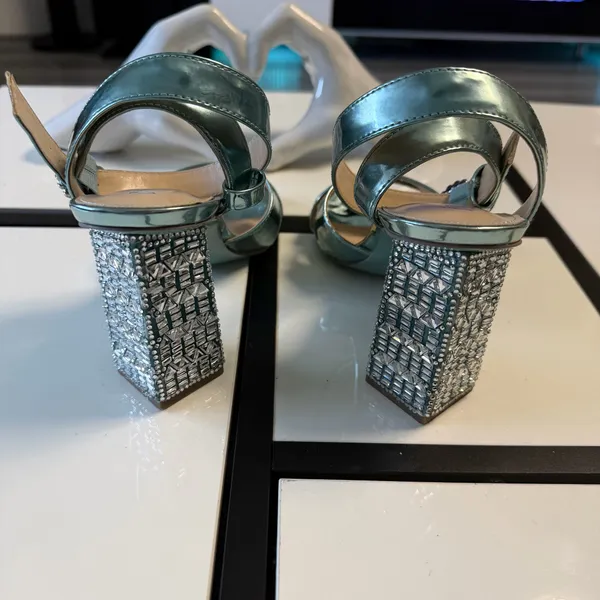 💎 Title Betsey Johnson SB-BEA Light Blue Rhinestone Block Heels ✨ Size 7M - Image 8