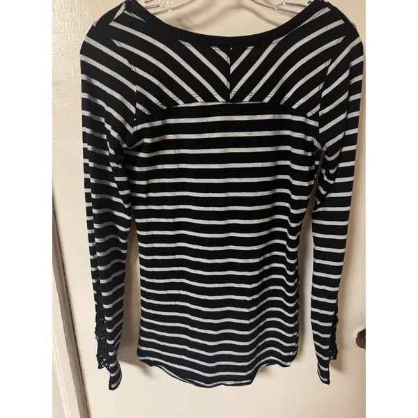 Free‎ People Women's Black And White Striped Top Laced Cut Out Sleeves Size L - Image 8