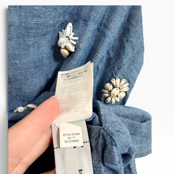 J.Crew Women's Chambray Embellished Shoulder Tie Top size 6 #G7638 - Image 6