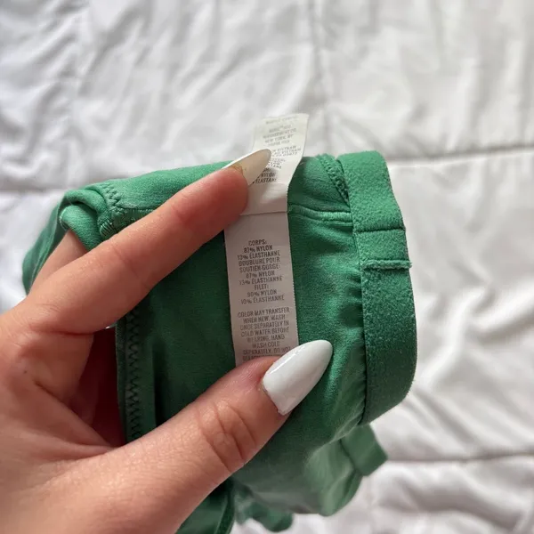 OFFLINE by Aerie Real Me Strappy Sports Bra Green V-Neck Crop Tank Medium Active - Image 7