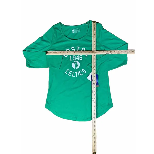 Boston Celtics NBA 1946 Women's Green Scoop Neck Long Sleeve Logo T-Shirt Size M - Image 3