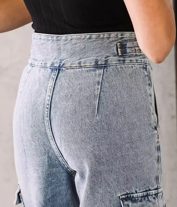 Signature 8 Ultra High Cargo Straight Jeans - Image 5