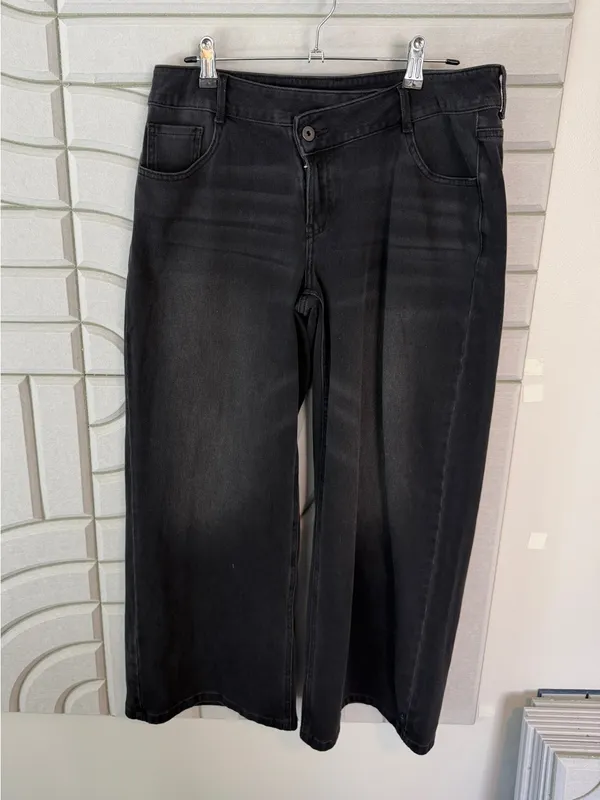 Halara Flex Jeans Washed Denim Wide Leg Medium Petite Cool Gray Denim - Image 2