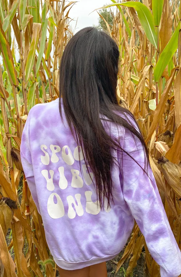 Only Spooky vibes  crewneck - Image 4