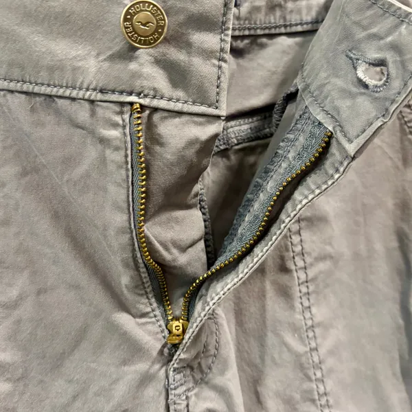 VTG Y2K Hollister Gray Tech Cargo Capris Fall Grunge Size 5 Short 27" Waist - Image 5