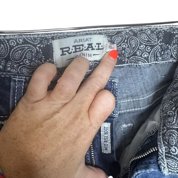 Ariat Real Women's Mid Rise Boot Cut Jeans Pre-Owned Size 32R - Image 4