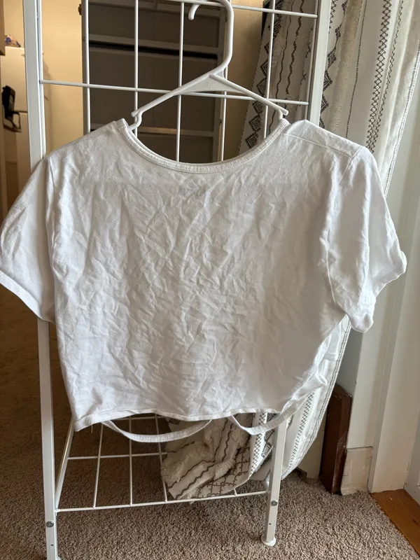 Hollister Crop Top - Image 3