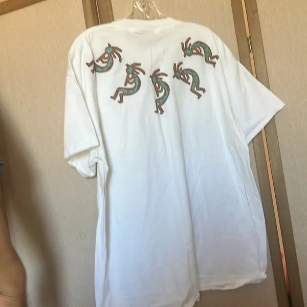FINAL MARKDOWN Unisex White Kokopelli Graphic T-Shirt xl - Image 3