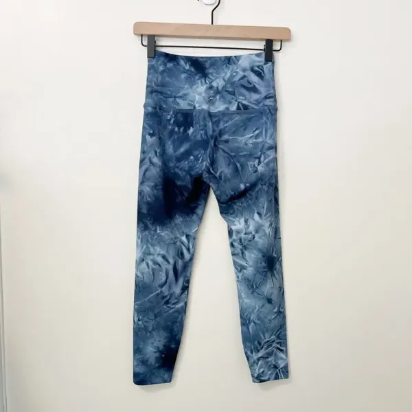 BEYOND YOGA Blue Tie Dye‎ Shanti Crop Leggings XS - Image 2