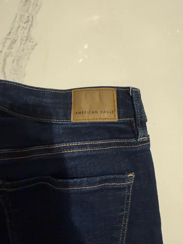 American Eagle Jeans Outfitters - Image 3