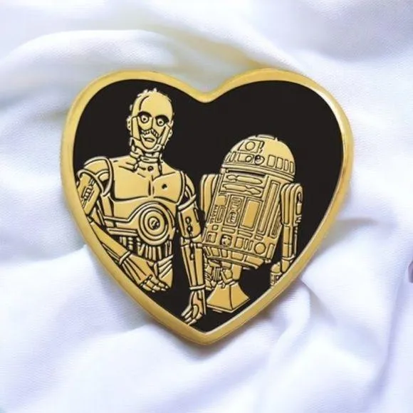 Star Wars R2D2 & C-3PO heart shape tac pin - Image 2