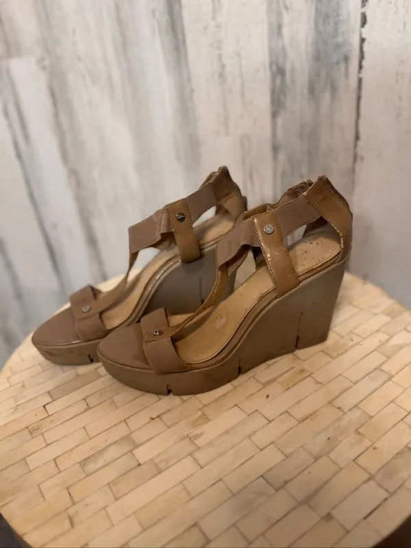 Calvin Klein Nude Tan Patent Elastic T-Strap High Platform Wedge Sandals Womens - Image 3