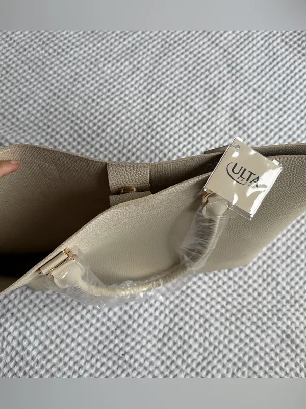 Everyday Pebbled Tote Bag in Cream with Top Handles - Image 4
