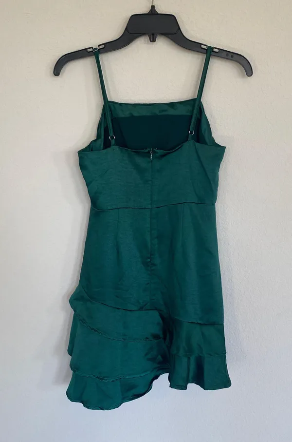Lulu’s Emerald Green Satin Mini Dress With Ruffle Detail Size Small - Image 5