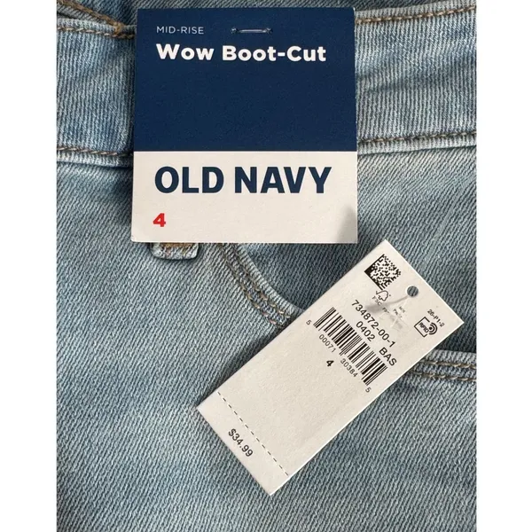 NWT Old Navy Mid Rise Wow Boot-Cut Light Wash Jeans Size 4‎ - Image 5