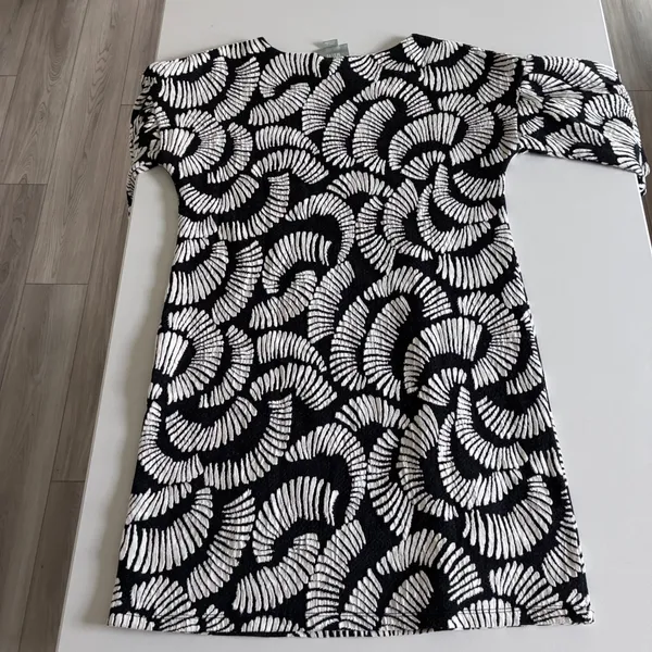 Maeve Anthropologie Black White Textured Jacquard Puff Sleeve Shift Dress Small - Image 4