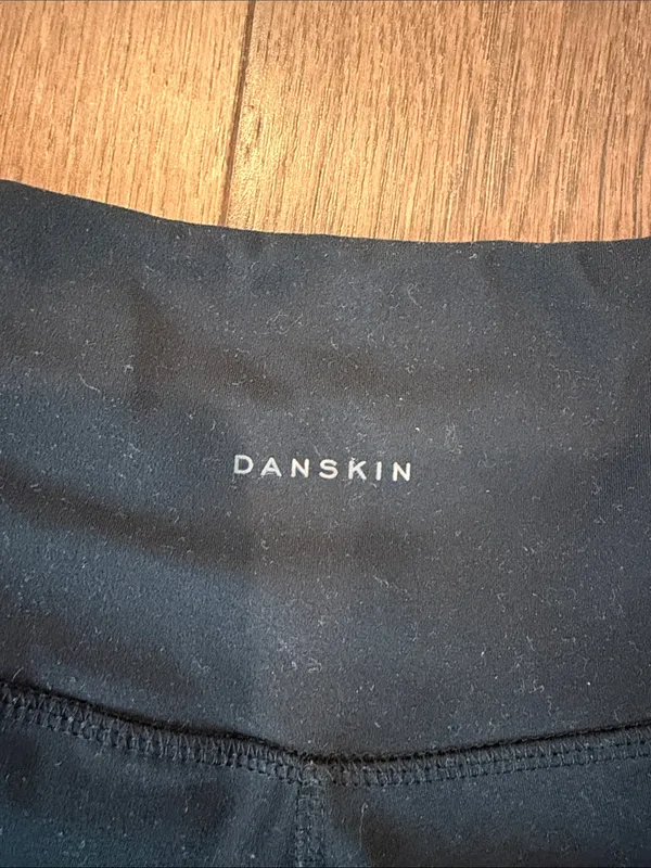 Danskin Black High-Rise 6” Bike Shorts with Side Pockets Size Small - C27-173 - Image 6