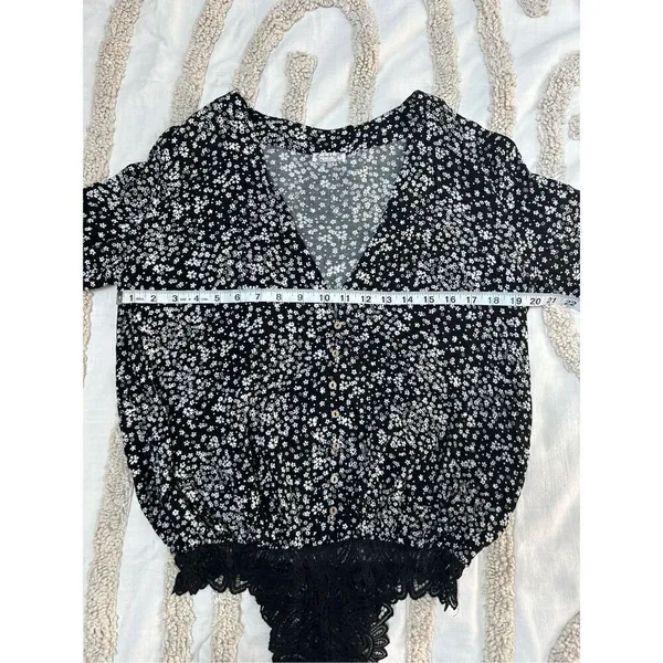 Intimately‎ Free People boho ruffle sleeve lace bodysuit size S BIN P - Image 10