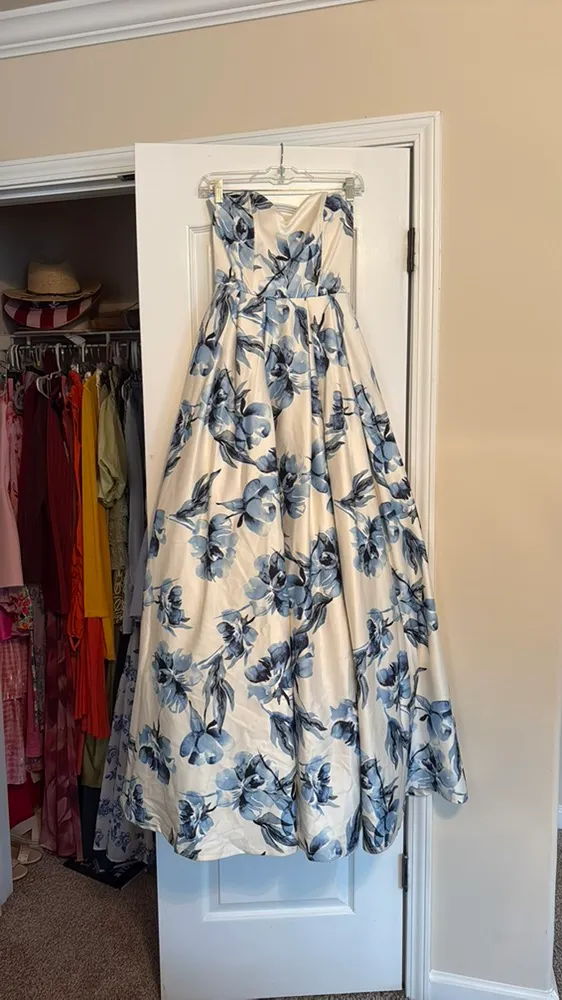 Windsor White and Blue Floral Strapless Ballgown/Prom Dress - Image 4