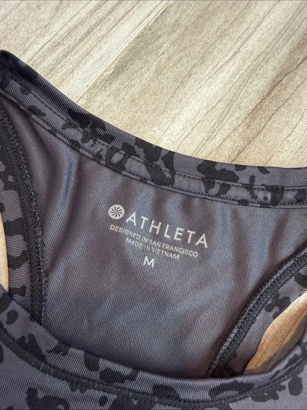 Athleta Cropped Tank Top Cheetah Medium - Image 2