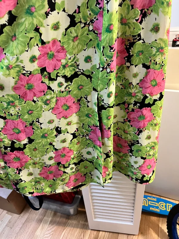 WAYF Floral Green & Pink Midi Dress - Image 2