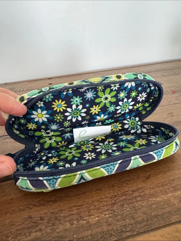 Vera Bradley Green Blue Floral Geometric Glasses Sunglasses Sip Up Case - Image 2