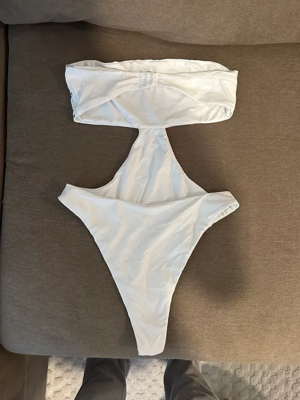 One Piece White revolve  - Camila Coelho - Image 4
