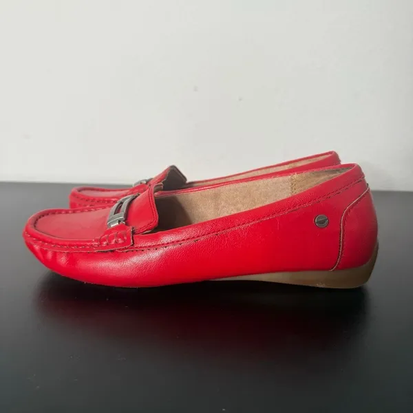 Life Stride Red Faux Leather Loafers Womens 6.5 Shoes Moc Toe Slip on Silver - Image 6