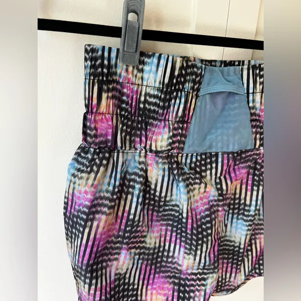 Free‎ People FP Movement Way Home Black Colorful Women’s Shorts Size Medium - Image 7