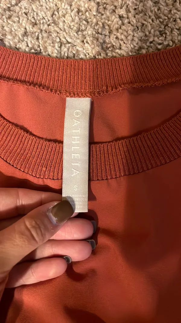 athleta top rust color size small - Image 2