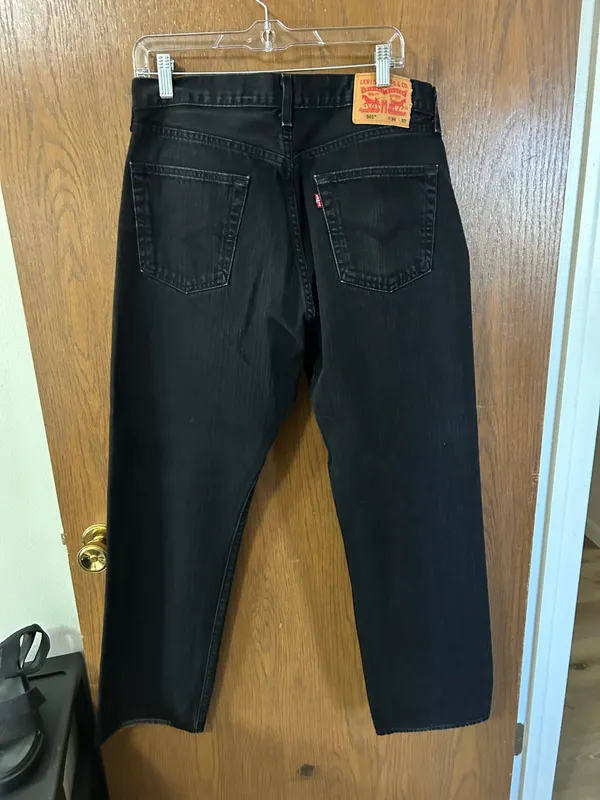 Mens straight leg Levi Strauss 501 button fly 36x32 - Image 4