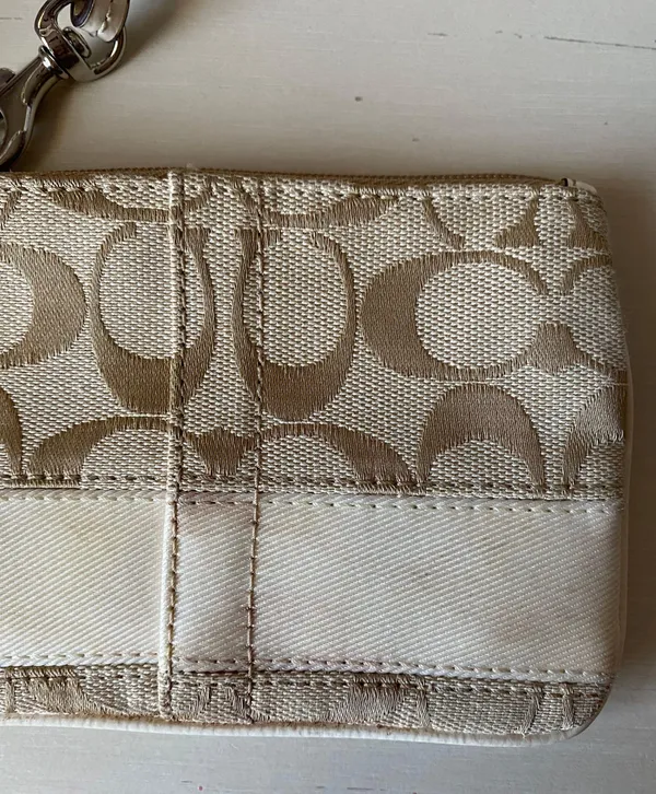 Coach Vintage tan monogrammed wristlet wallet - Image 5