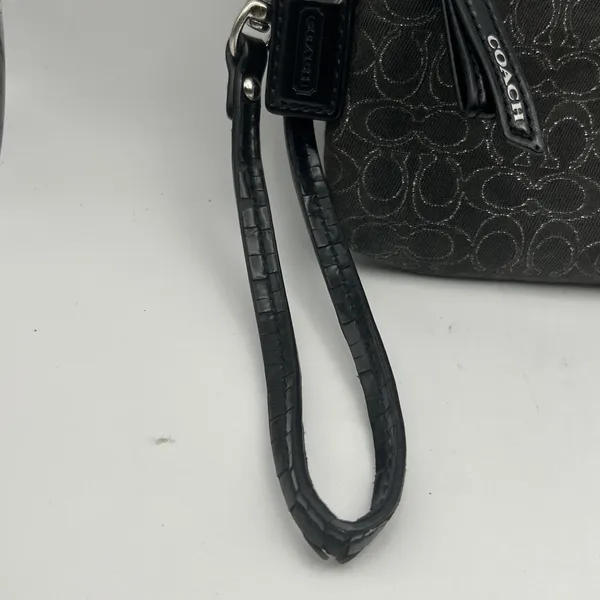 Coach Signature C Black Patent Trim Wristlet‎ Purple Lining Card Slots - Image 4